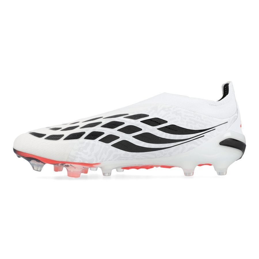 Predator Elite Laceless AG Chaos vs Control