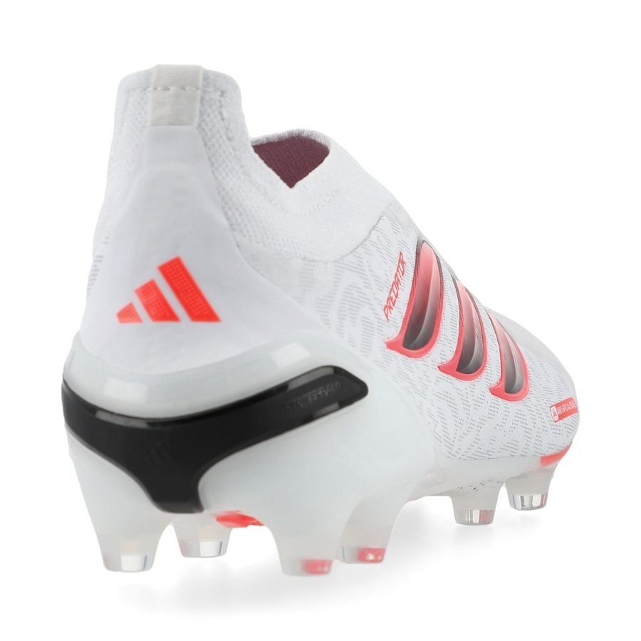 Predator Elite Laceless AG Chaos vs Control