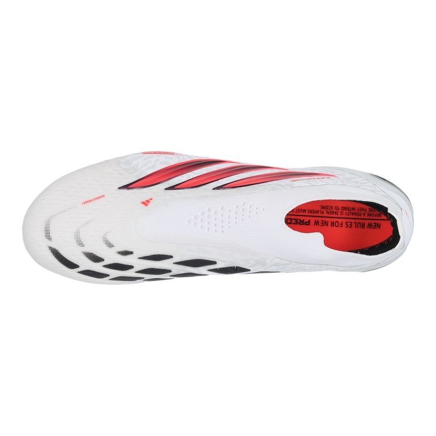 Predator Elite Laceless AG Chaos vs Control