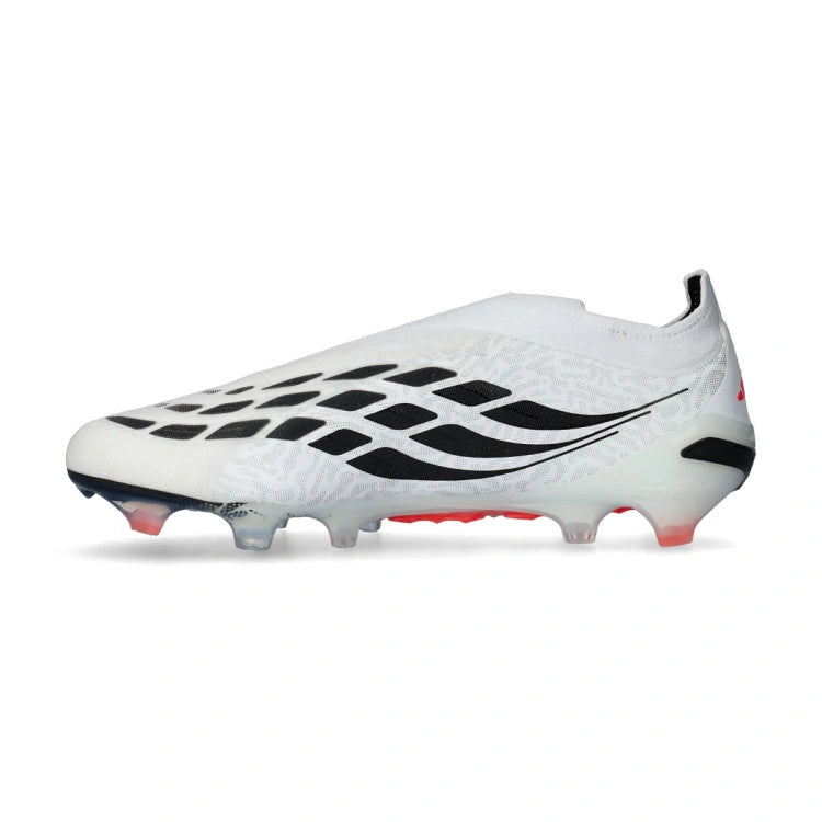 Predator Elite Laceless FG Chaos vs Control